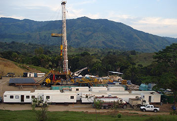 Operación y Mantenimiento de Campos Petroleros